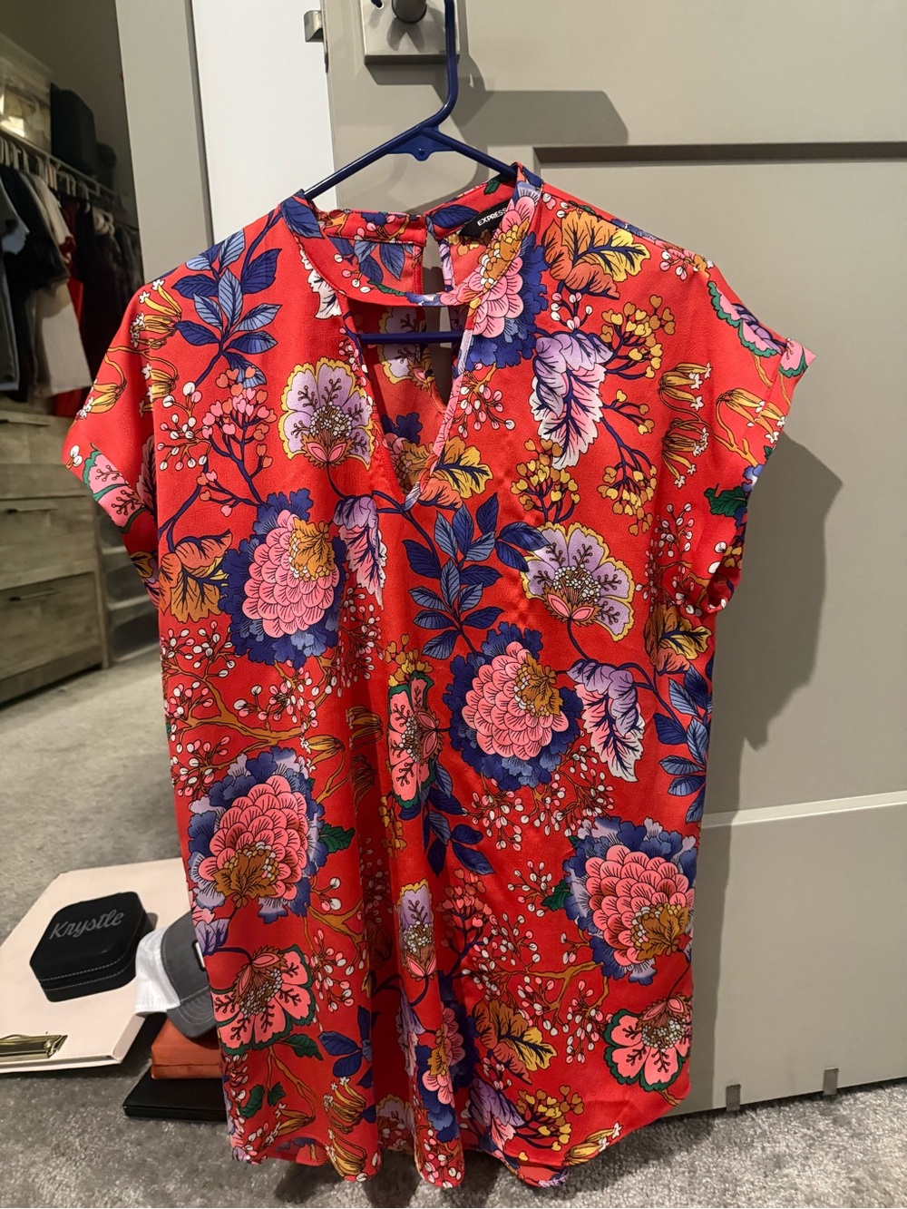 Express Coral Floral Cutout Top